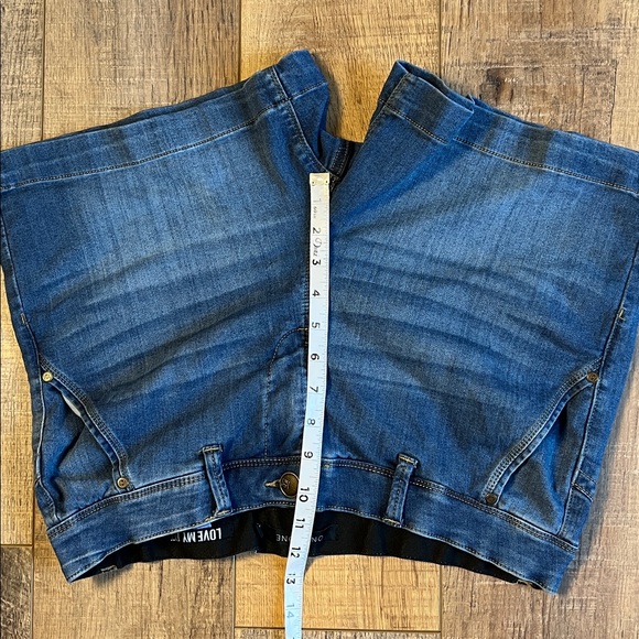 One 5 One Goddess Fit Love My Fit Jean Shorts Size 10/30 - Picture 8 of 11